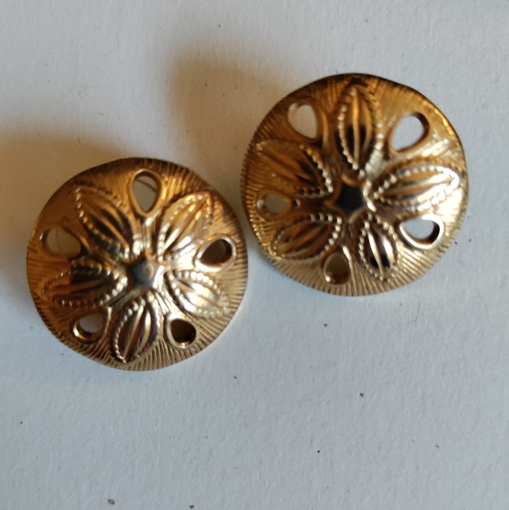 Sand Dollar Trifari-like Stud Earrings